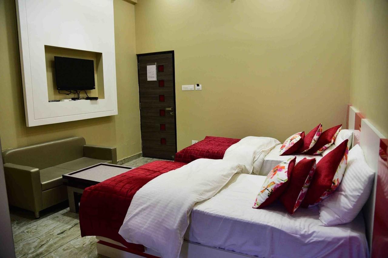 Fabhotel Kangra Roadway Inn Tanda Dış mekan fotoğraf