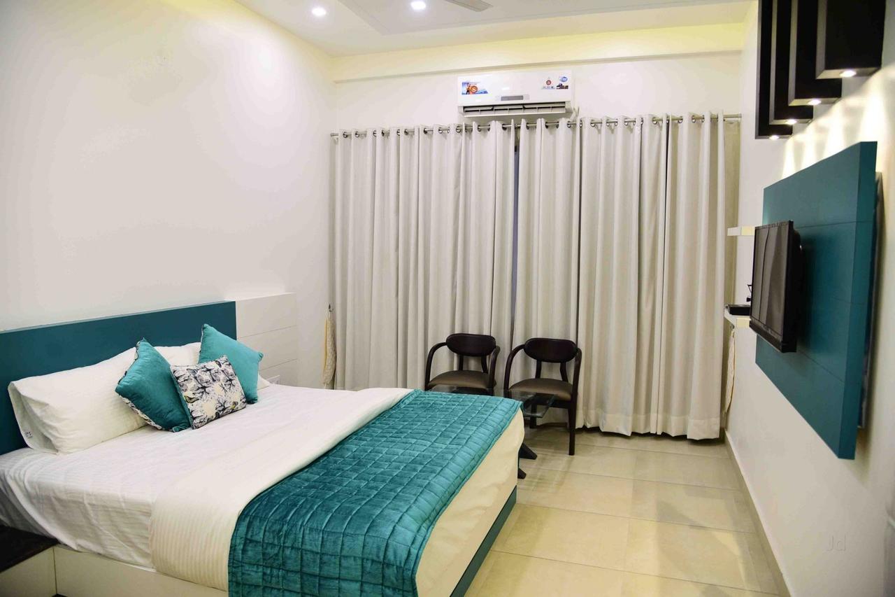 Fabhotel Kangra Roadway Inn Tanda Dış mekan fotoğraf